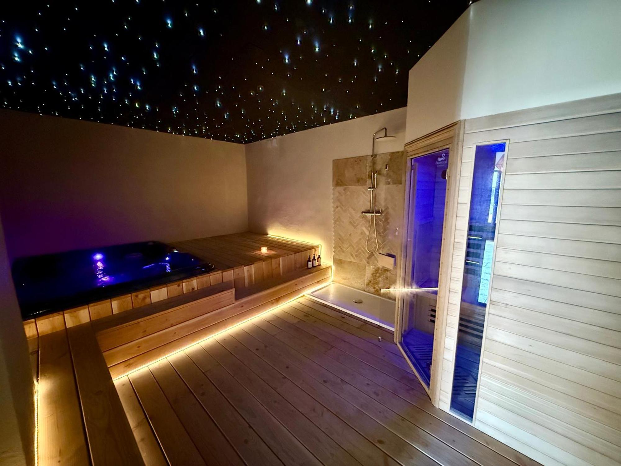 La Maison De Ville - Piscine - Spa Sète Extérieur photo